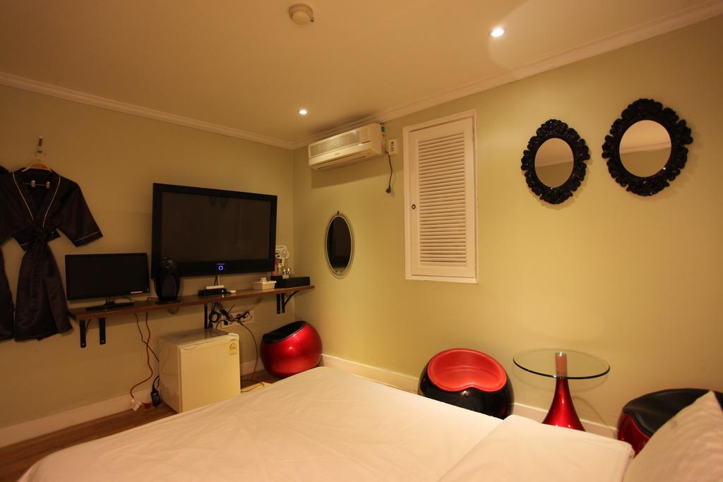 Hotel Goguma Shinchon Сеул Екстер'єр фото