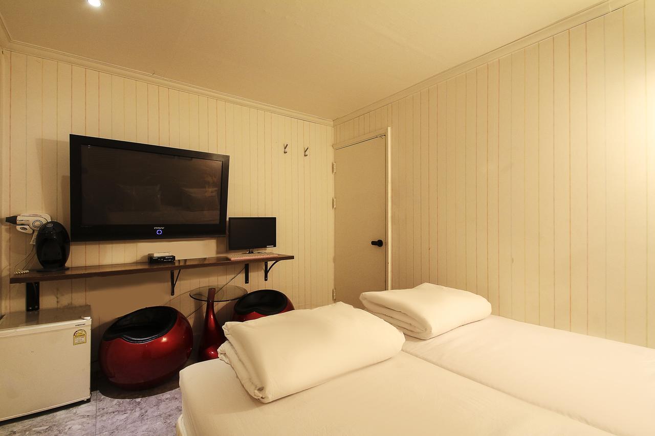 Hotel Goguma Shinchon Сеул Екстер'єр фото