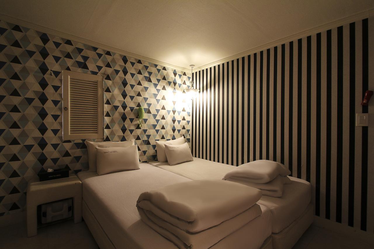 Hotel Goguma Shinchon Сеул Екстер'єр фото