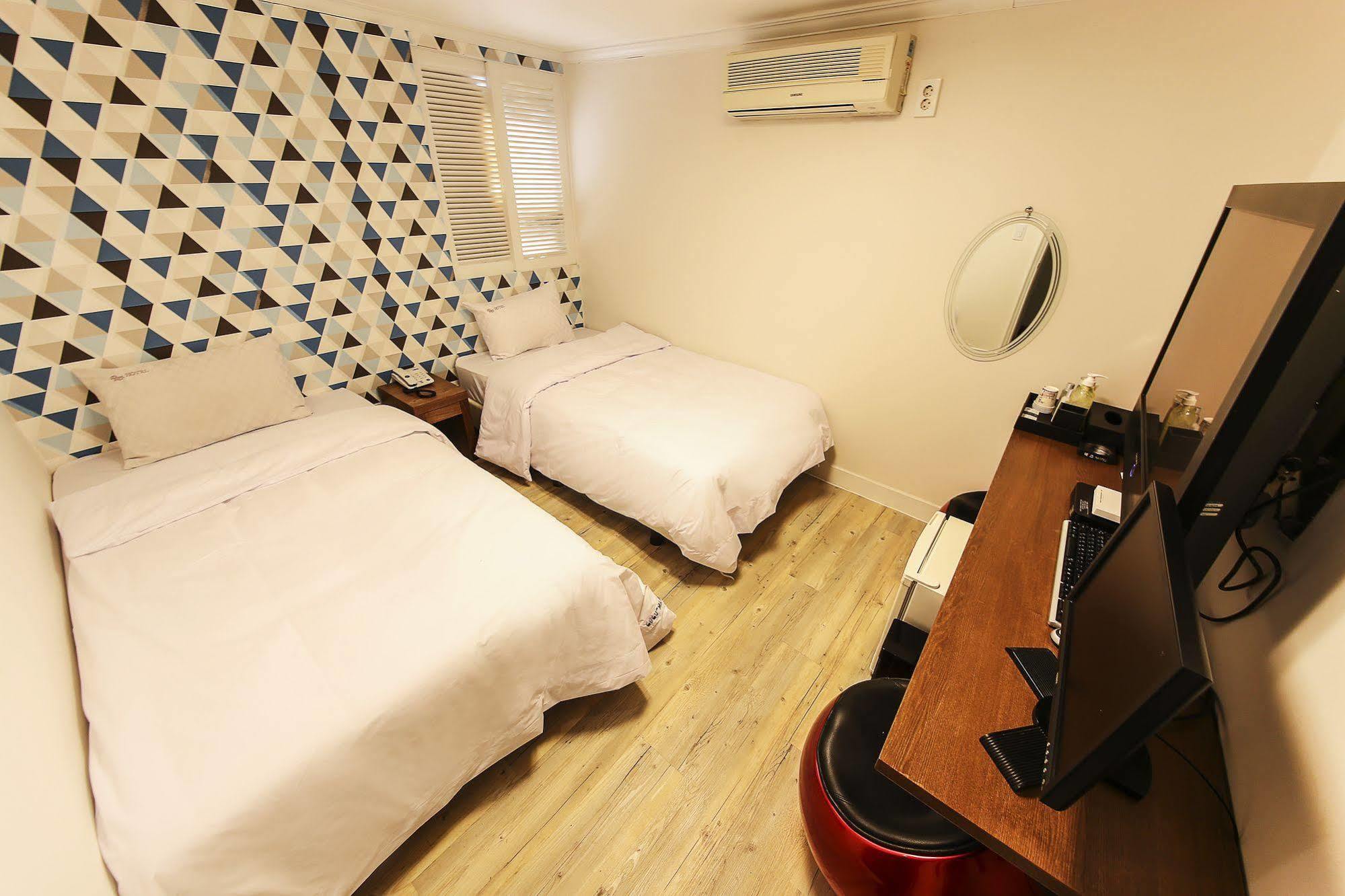 Hotel Goguma Shinchon Сеул Екстер'єр фото