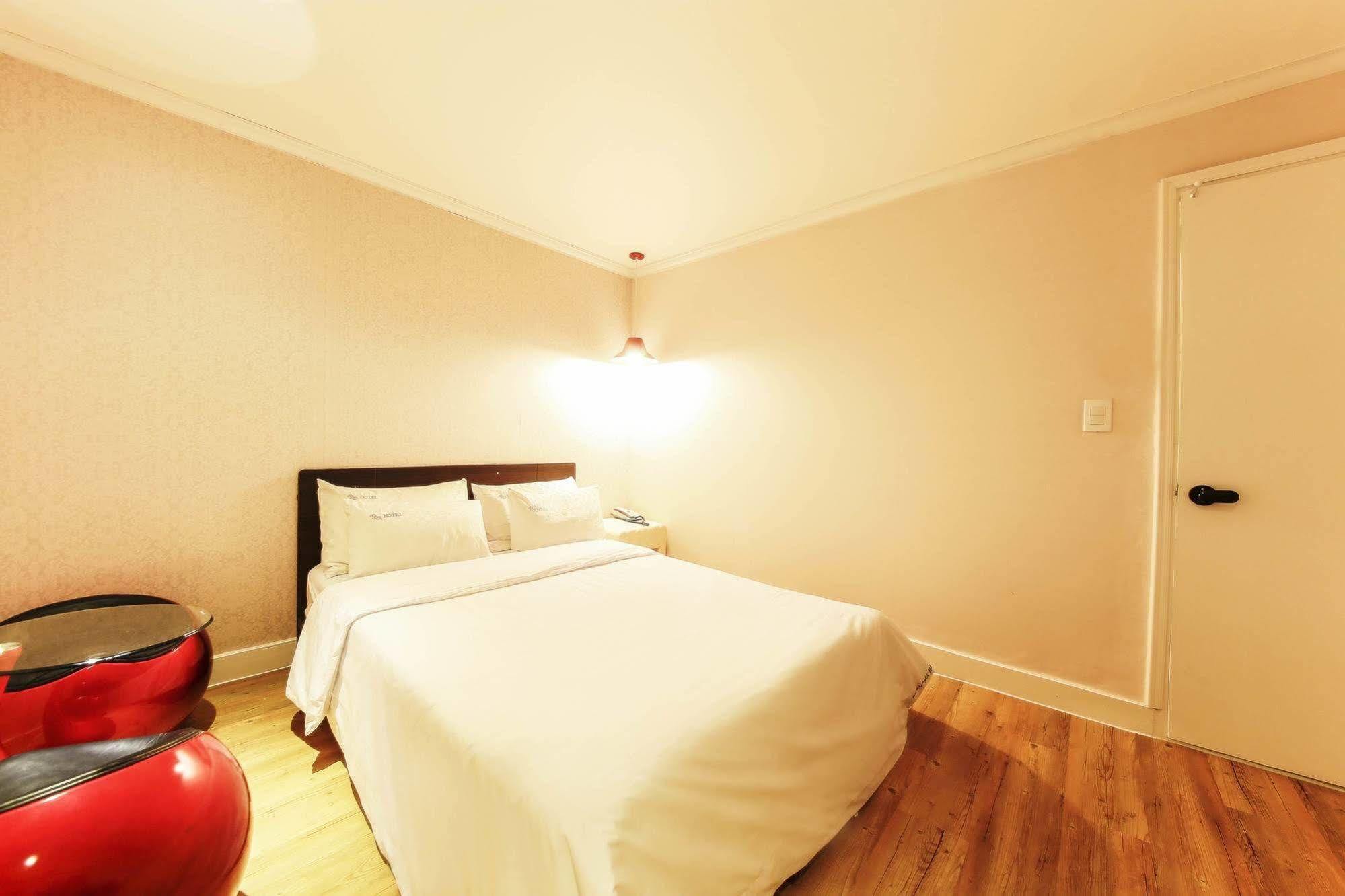 Hotel Goguma Shinchon Сеул Екстер'єр фото